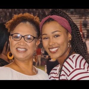 Meet your Posher, Renee